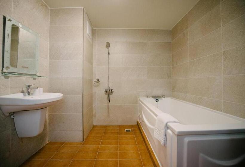 اتاق استاندارد با تخت بزرگ, He Sen B&b