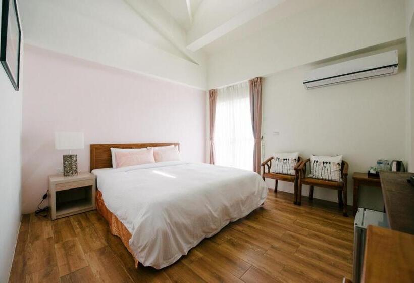 اتاق سوپریور با تخت بزرگ, He Sen B&b