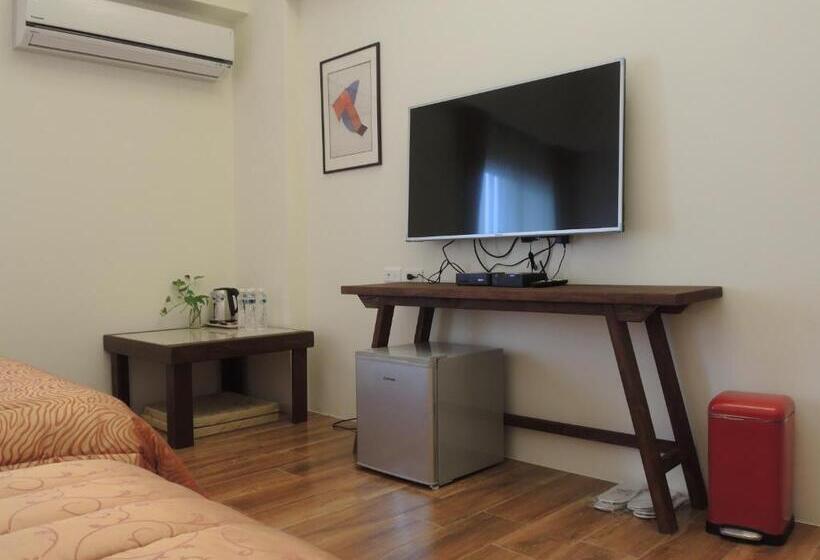 اتاق سوپریور چهار تخته, He Sen B&b