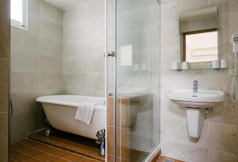 اتاق سوپریور چهار تخته, He Sen B&b