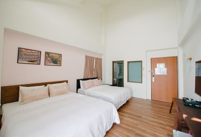 اتاق سوپریور چهار تخته, He Sen B&b