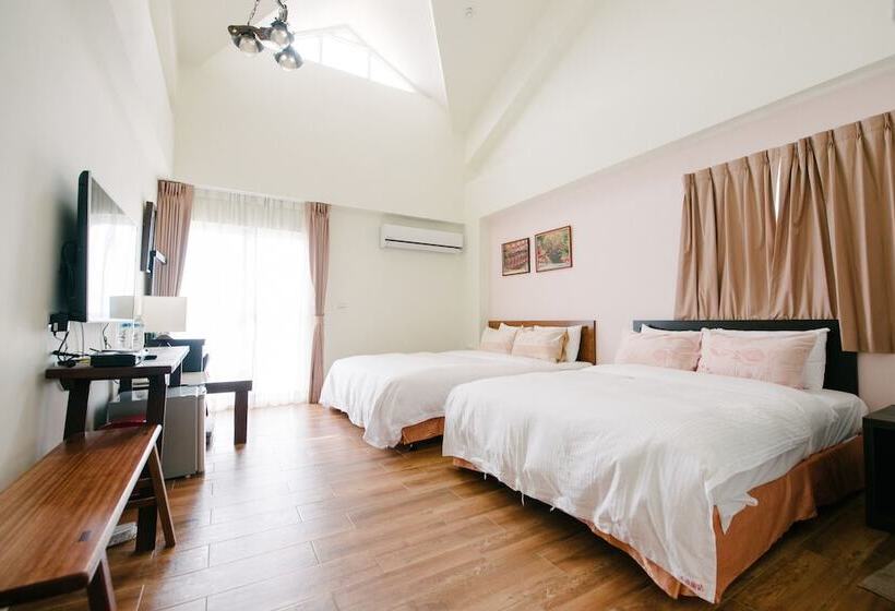اتاق سوپریور چهار تخته, He Sen B&b