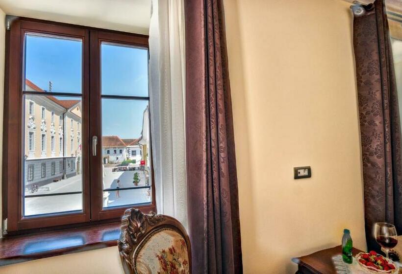 اتاق سوپریور, Hiša Linhart, Hotel & Restaurant