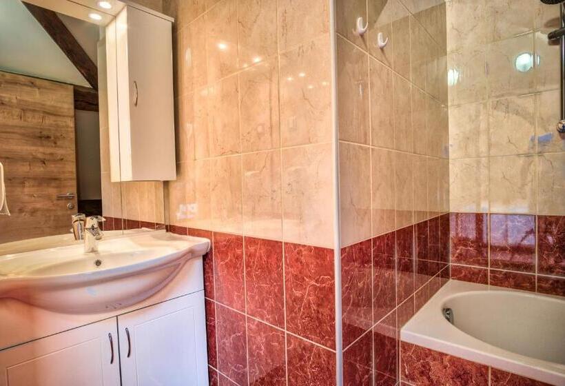 اتاق استاندارد, Hiša Linhart, Hotel & Restaurant