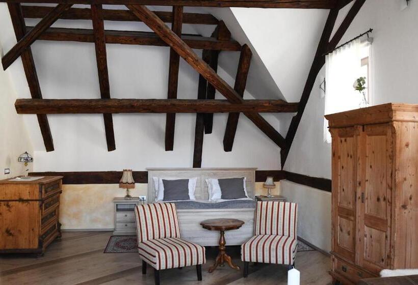 سوییت, Hiša Linhart, Hotel & Restaurant