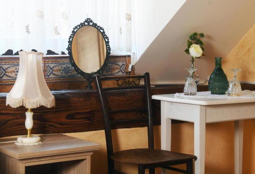 اتاق استاندارد, Hiša Linhart, Hotel & Restaurant