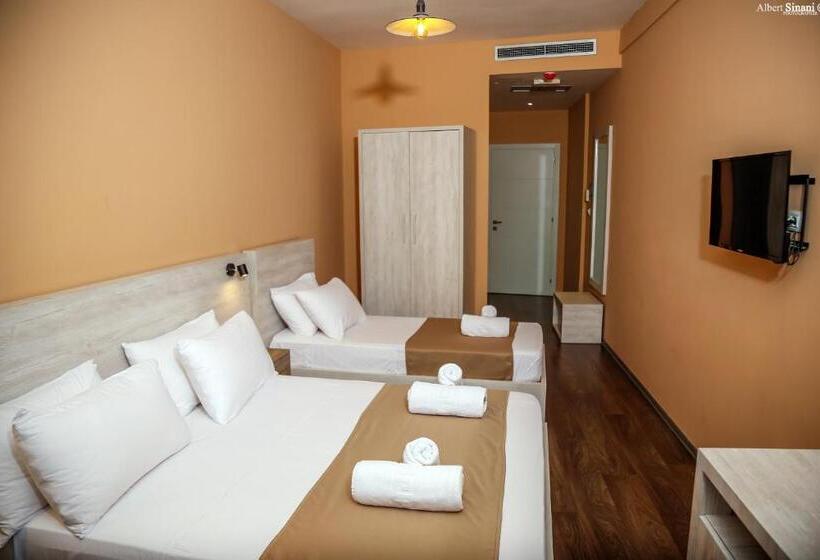 غرفة قياسية ثلاثية, Arc Hotel Tirana