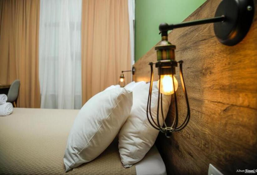 غرفة قياسية, Arc Hotel Tirana