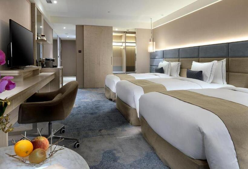 اتاق استاندارد سه نفره, Caesar Park Hotel Banqiao