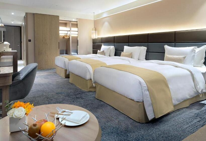 اتاق سوپریور سه تخته, Caesar Park Hotel Banqiao