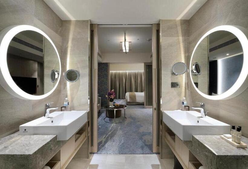 سوییت لوکس, Caesar Park Hotel Banqiao