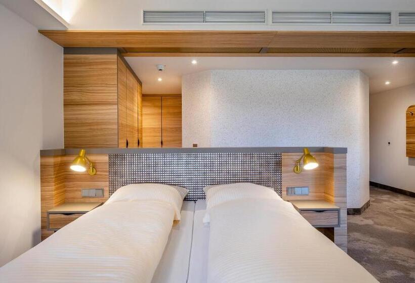 Camera Deluxe, Frechdachs