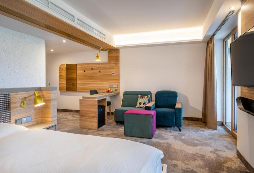 Camera Deluxe, Frechdachs