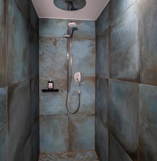 Camera Superiore, Frechdachs