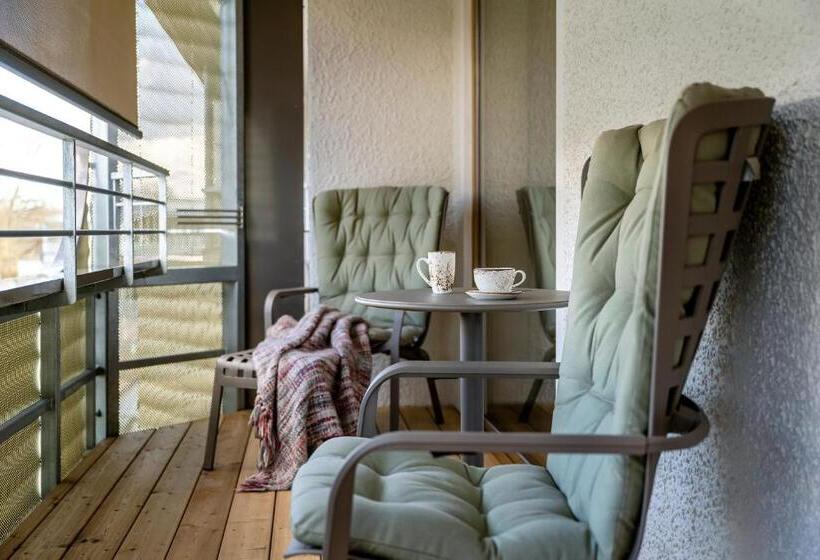 Camera Superiore, Frechdachs