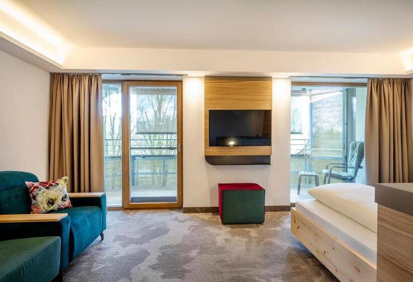 Camera Superiore, Frechdachs