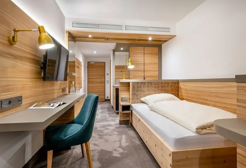 Quarto Superior Individual, Frechdachs