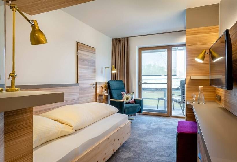 Camera Superiore Singola, Frechdachs