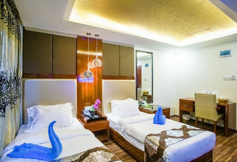 اتاق اجرایی, Noorjahan Grand