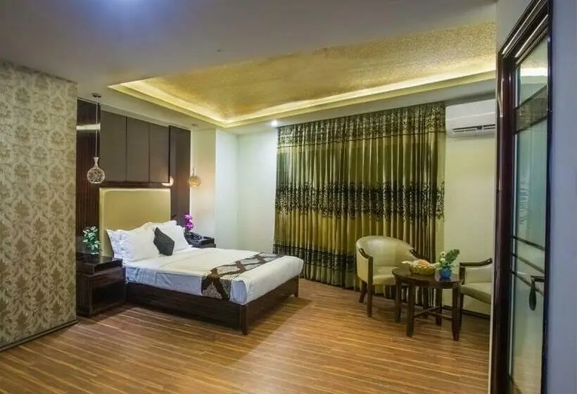 اتاق لوکس, Noorjahan Grand