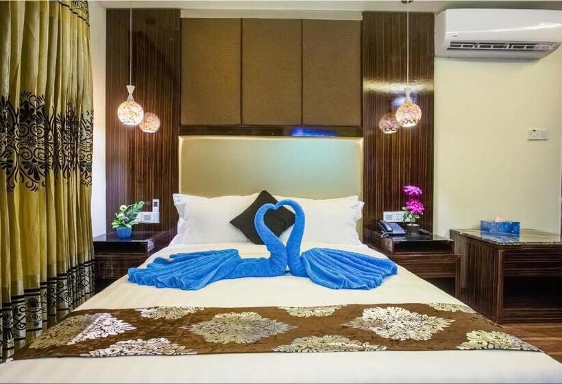 اتاق لوکس, Noorjahan Grand