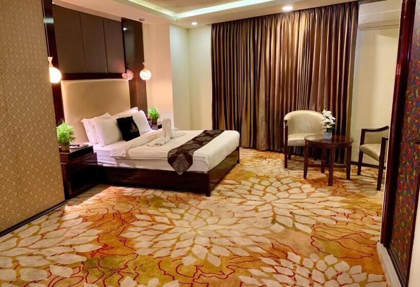 اتاق لوکس, Noorjahan Grand