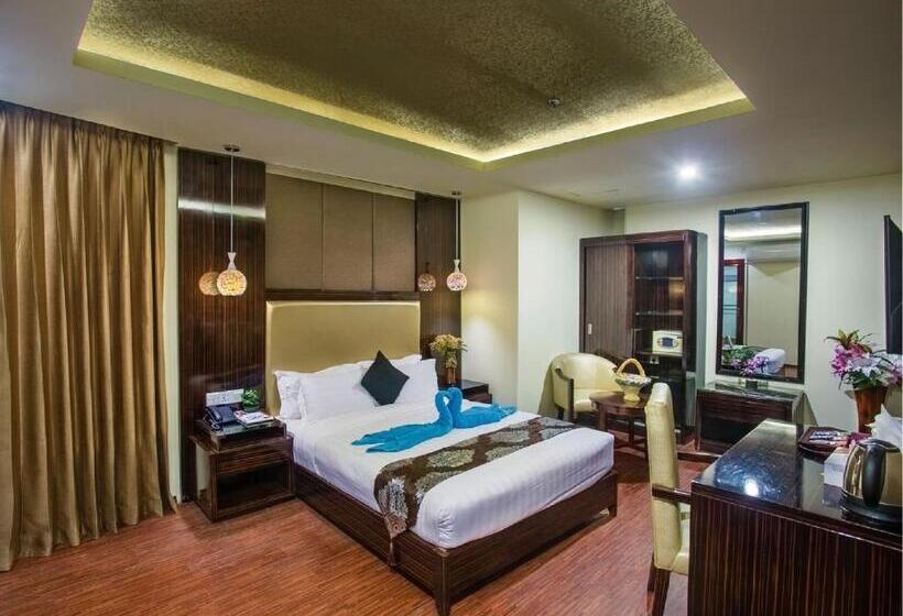 اتاق اکونومی, Noorjahan Grand