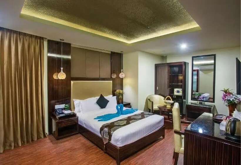 اتاق اکونومی, Noorjahan Grand