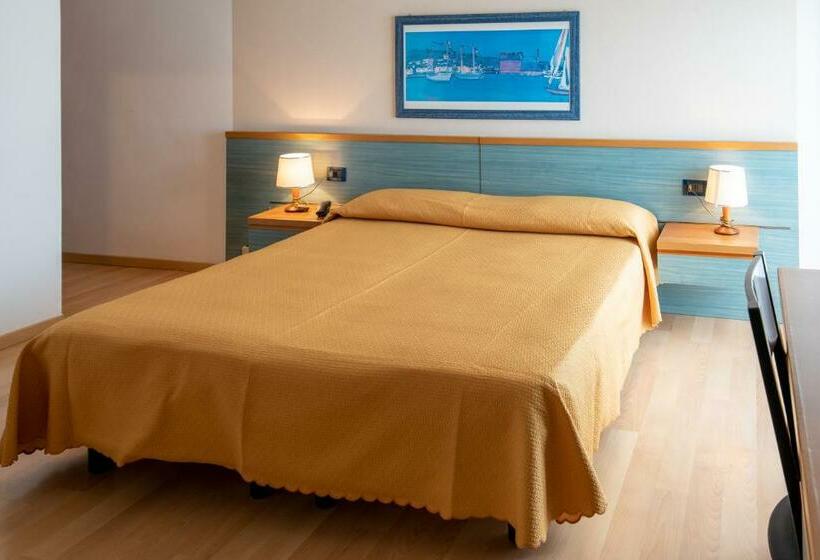 Standardzimmer mit seitlichem Meerblick, Parigi