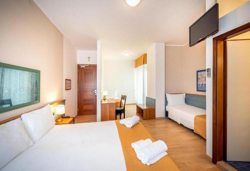 Familien Suite, Parigi