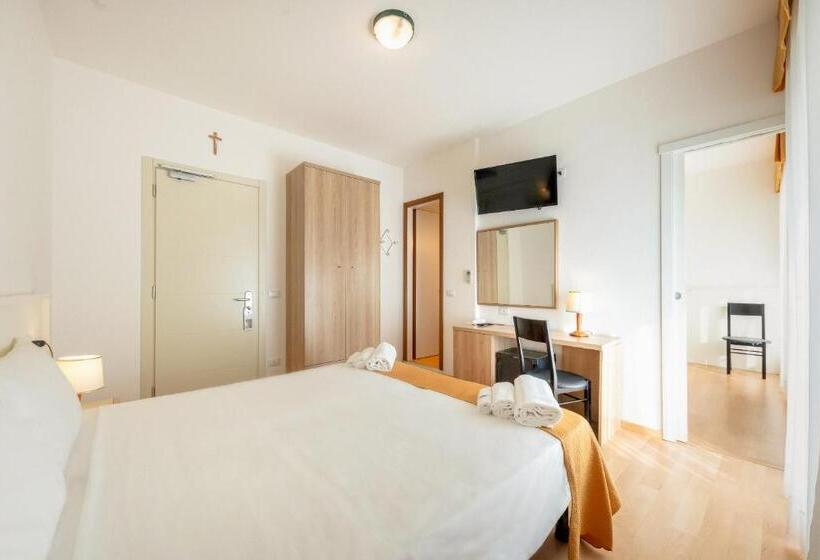 Standardzimmer mit Terrasse, Parigi