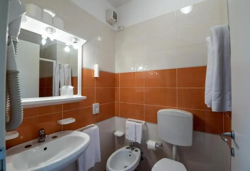Standard-huone, Parigi