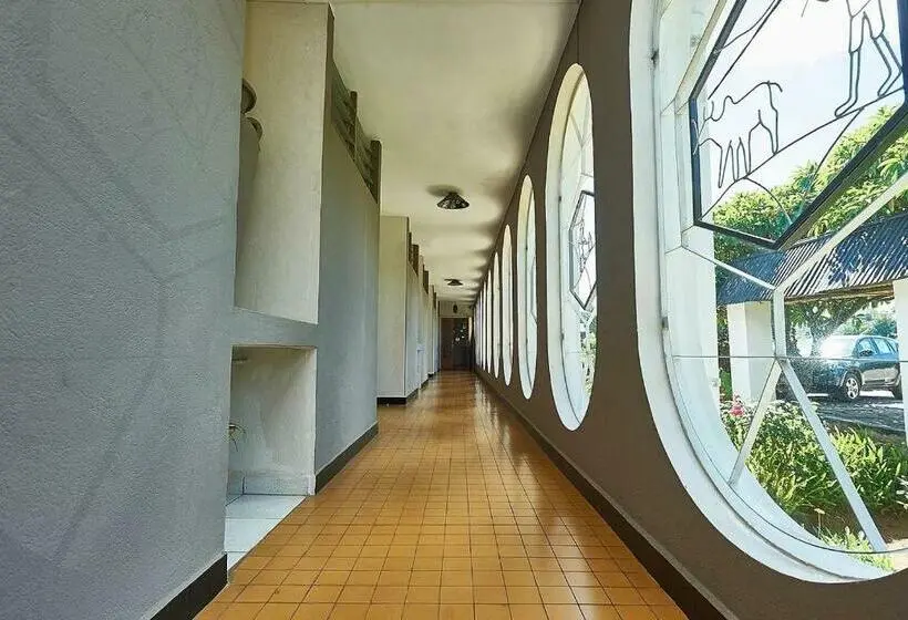 اتاق استاندارد با چشم‌انداز دریاچه, Riviera Garden