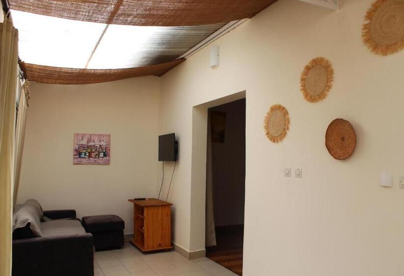 بنگله خانوادگی, Riviera Garden