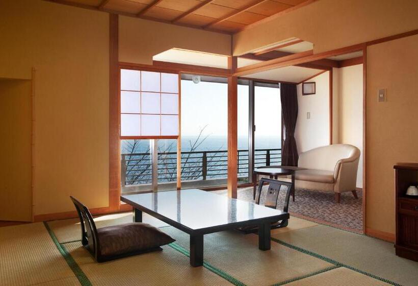 جناح مطلّ علي البحر, Kissho Caren