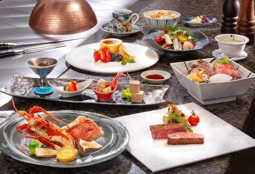 غرفة قياسية مطلّة علي البحر, Kissho Caren