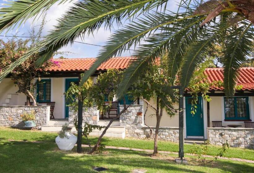 标准平房, Angeliki Beach