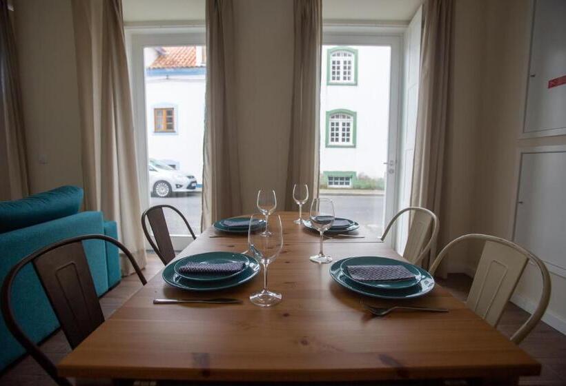 家庭工作室, My Angra Charming House