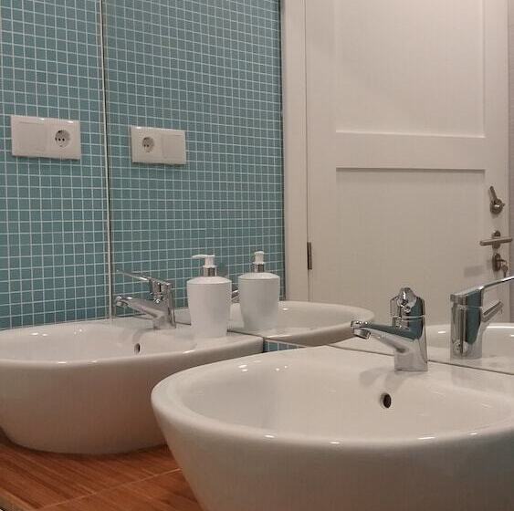 带共用浴室的标准房间, My Angra Charming House