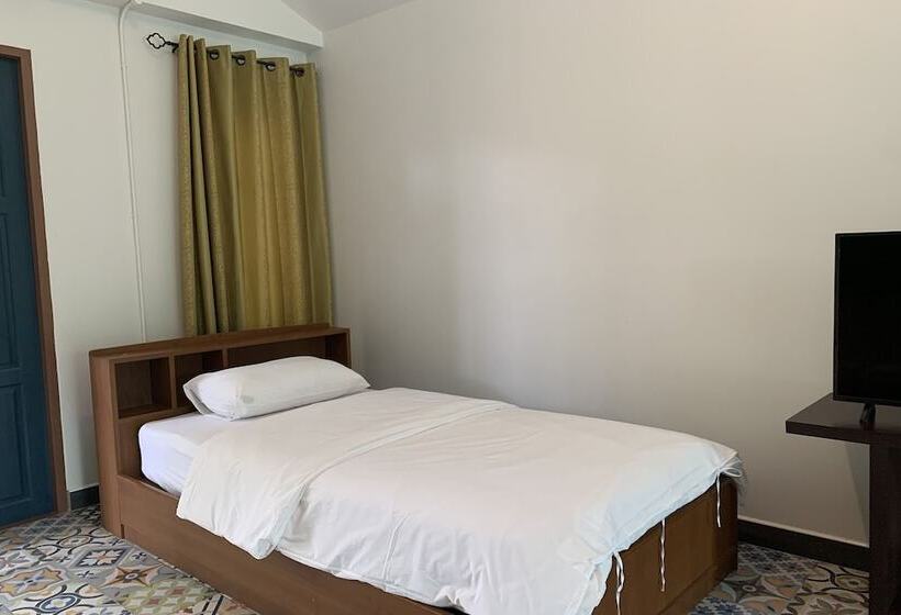 家庭间, Busaya Resort & Cuisine