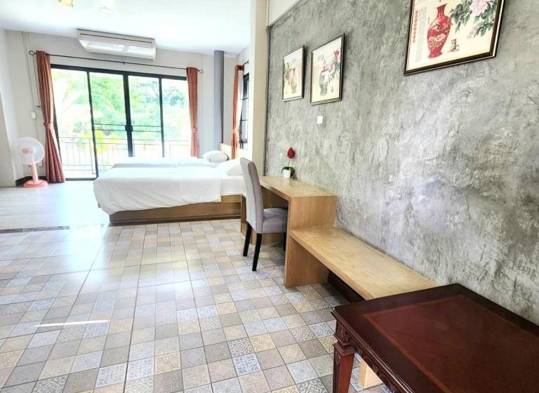 豪华房间, Busaya Resort & Cuisine