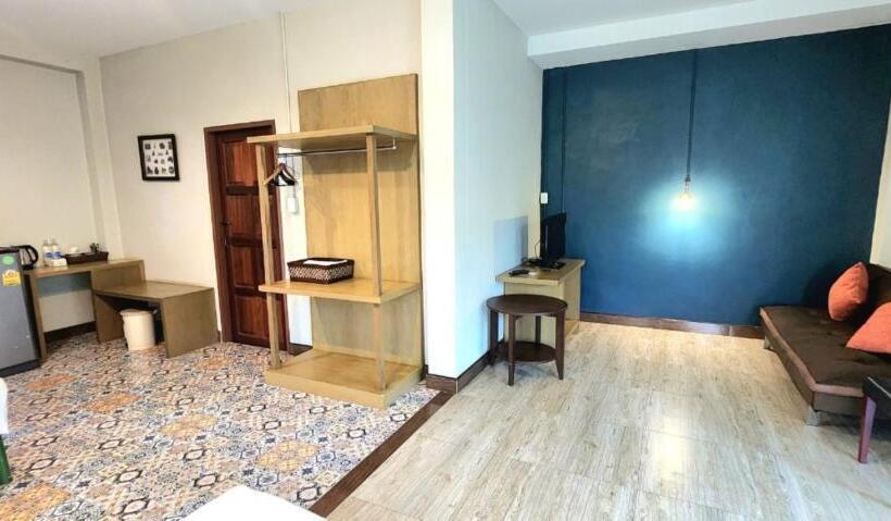 带大床的豪华间, Busaya Resort & Cuisine