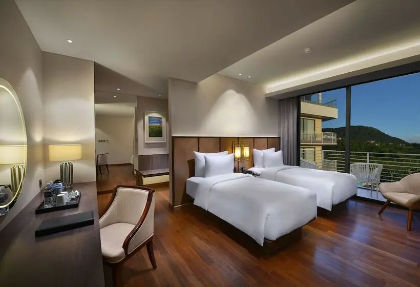 プレミアムルーム, Golden Tulip Holland Resort Batu