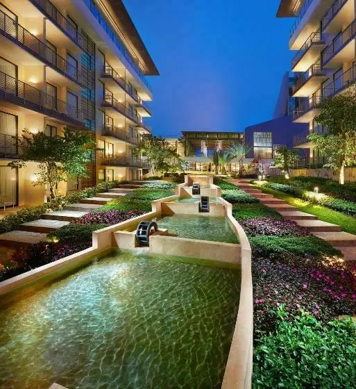 キングサイズベッドのデラックスルーム, Golden Tulip Holland Resort Batu