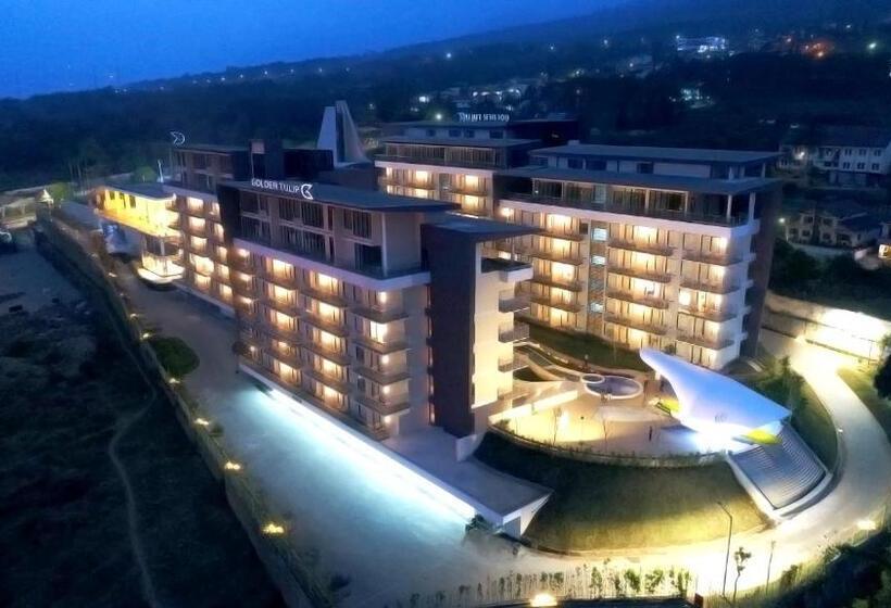 高级客房, Golden Tulip Holland Resort Batu