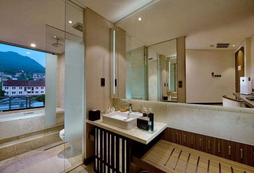 高级客房, Golden Tulip Holland Resort Batu