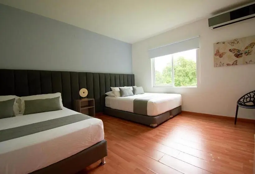 スタンダード4人部屋, Arena Santa Fe De Antioquia