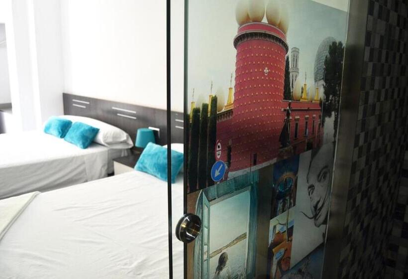 اتاق لوکس سه تخته, Bed&breakfast 10 Girona