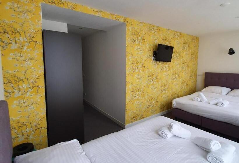 Quarto Quádruplo Economy, Heye 130