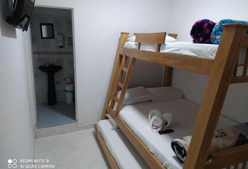 패밀리 룸, Las Vegas